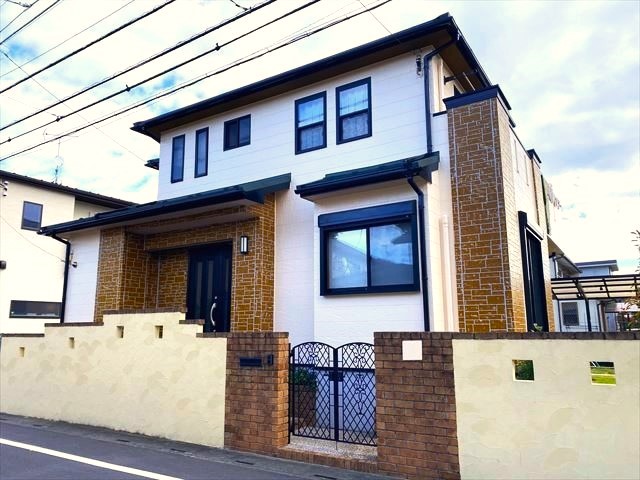   越谷市S様邸　屋根カバー工法・外壁塗装工事　完了です！