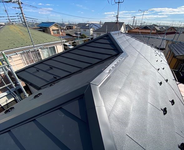 松伏町　【屋根カバー工法・外壁塗装】ニチハ横暖ルーフαSカバー工法・パーフェクトトップ塗装工事
