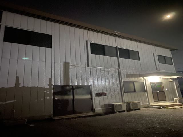 鉄骨プレハブ屋根外壁油性塗料塗装工事