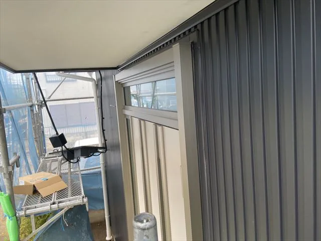 玄関カバー工法